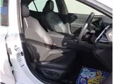 2021 Toyota Camry 2.5 WS Leather Package White Sedan for sale, Japanese used car export - photo 32 of 59 | GULJI TRADERS