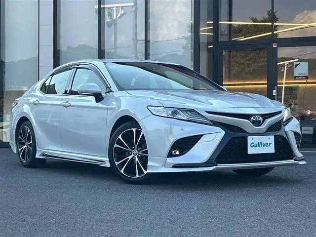 2021 Toyota Camry WS Leather Package - photo 1 2021 Toyota Camry WS Leather Package White Sedan for sale, Japanese used car export - photo 1 of 24 | GULJI TRADERS