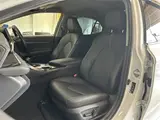 2021 Toyota Camry 2.5G 4WD Pearl Sedan for sale, Japanese used car export - photo 26 of 30 | GULJI TRADERS