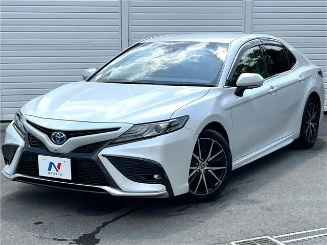 2023 Toyota Camry WS Leather Package Pearl Sedan for sale, Japanese used car export - photo 1 of 30 | GULJI TRADERS