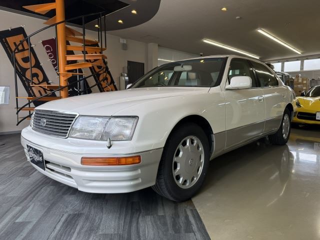 1995 Toyota Celsior Sedan for sale, Japanese used car export - photo 1 of 35 | GULJI TRADERS