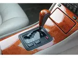 1999 Toyota Celsior C Specification 10th Anniversary Edition Pearl Sedan for sale, Japanese used car export - photo 10 of 12 | GULJI TRADERS