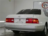 2000 Toyota Celsior A Show Pearl Sedan for sale, Japanese used car export - photo 51 of 53 | GULJI TRADERS