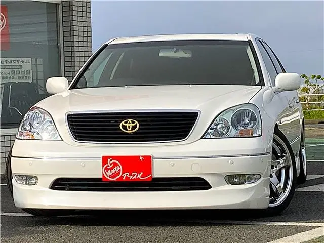 2001 Toyota Celsior C Specification Interior Selection - photo 1 2001 Toyota Celsior C Specification Interior Selection Pearl Sedan for sale, Japanese used car export - photo 1 of 50 | GULJI TRADERS