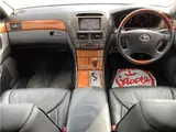 2001 Toyota Celsior C Specification Interior Selection Pearl Sedan for sale, Japanese used car export - photo 2 of 50 | GULJI TRADERS