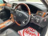 2001 Toyota Celsior C Specification Interior Selection Pearl Sedan for sale, Japanese used car export - photo 16 of 50 | GULJI TRADERS