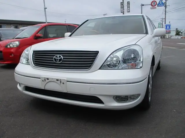 2001 Toyota Celsior B specification eR version Pearl Sedan for sale, Japanese used car export - photo 1 of 21 | GULJI TRADERS