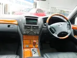 2001 Toyota Celsior B specification eR version Pearl Sedan for sale, Japanese used car export - photo 3 of 21 | GULJI TRADERS