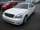 2001 Toyota Celsior B specification eR version Pearl Sedan for sale, Japanese used car export - photo 13 of 21 | GULJI TRADERS