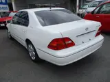 2001 Toyota Celsior B specification eR version Pearl Sedan for sale, Japanese used car export - photo 15 of 21 | GULJI TRADERS