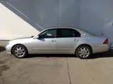 2001 Toyota Celsior 4300 B Specification Premium eR Version 4-door 5FAT 2WD Silver Sedan for sale, Japanese used car export - photo 11 of 19 | GULJI TRADERS