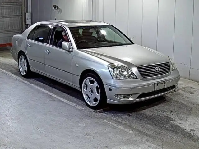 2001 Toyota Celsior C specification, Interior Selection, Black Leather, Sunroof Silver Sedan for sale, Japanese used car export - photo 1 of 3 | GULJI TRADERS
