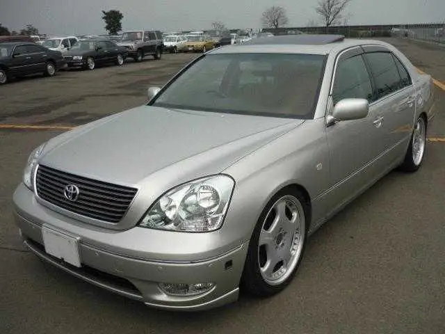 2001 Toyota Celsior C specification interior selection black leather S Silver Sedan for sale, Japanese used car export - photo 1 of 9 | GULJI TRADERS
