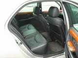2001 Toyota Celsior C specification interior selection black leather S Silver Sedan for sale, Japanese used car export - photo 5 of 9 | GULJI TRADERS
