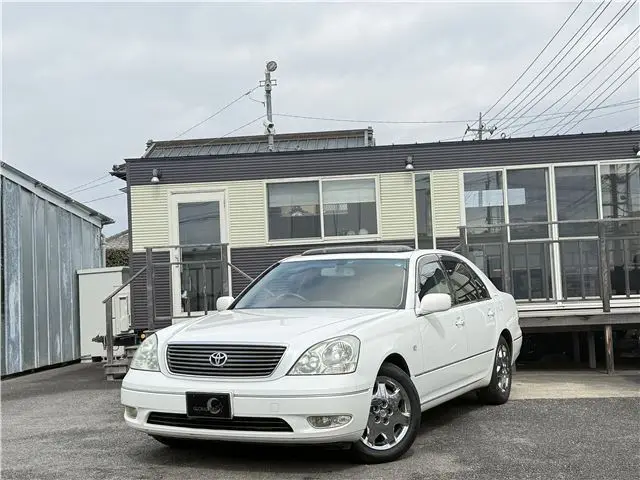 2002 Toyota Celsior ★B-spec eR version★Sunroof★Black genuine leather★Genuine navigation system★Smart key Pearl Sedan for sale, Japanese used car export - photo 1 of 40 | GULJI TRADERS