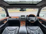 2002 Toyota Celsior ★B-spec eR version★Sunroof★Black genuine leather★Genuine navigation system★Smart key Pearl Sedan for sale, Japanese used car export - photo 3 of 40 | GULJI TRADERS