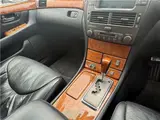 2002 Toyota Celsior ★B-spec eR version★Sunroof★Black genuine leather★Genuine navigation system★Smart key Pearl Sedan for sale, Japanese used car export - photo 31 of 40 | GULJI TRADERS