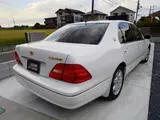 2002 Toyota Celsior A specification eR version Pearl Sedan for sale, Japanese used car export - photo 7 of 43 | GULJI TRADERS