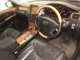 2002 Toyota Celsior C Show Interior Selection Black Sedan for sale, Japanese used car export - photo 3 of 11 | GULJI TRADERS