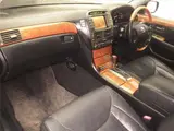 2002 Toyota Celsior C Show Interior Selection Black Sedan for sale, Japanese used car export - photo 4 of 11 | GULJI TRADERS