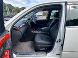 2003 Toyota Celsior 4.3 C specification Pearl Sedan for sale, Japanese used car export - photo 37 of 77 | GULJI TRADERS