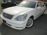 2003 Toyota Celsior C Interior Selection Pearl Sedan for sale, Japanese used car export - photo 4 of 68 | GULJI TRADERS