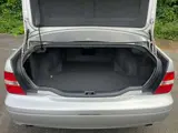 2003 Toyota Celsior 4.3 C Specification Interior Selection Silver Sedan for sale, Japanese used car export - photo 31 of 54 | GULJI TRADERS