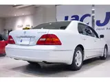 2003 Toyota Celsior C-spec Interior Selection, Genuine Navigation System Pearl Sedan for sale, Japanese used car export - photo 2 of 9 | GULJI TRADERS