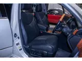 2003 Toyota Celsior C-spec Interior Selection, Genuine Navigation System Pearl Sedan for sale, Japanese used car export - photo 6 of 9 | GULJI TRADERS