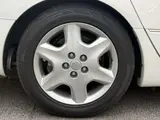 2004 Toyota Celsior 4.3 A specification Pearl Sedan for sale, Japanese used car export - photo 11 of 71 | GULJI TRADERS