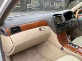 2004 Toyota Celsior 4.3 A specification Pearl Sedan for sale, Japanese used car export - photo 17 of 71 | GULJI TRADERS