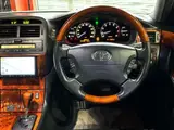 2004 Toyota Celsior 4.3 C Specification Interior Selection Pearl Sedan for sale, Japanese used car export - photo 29 of 62 | GULJI TRADERS
