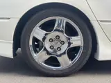2004 Toyota Celsior C Show Interior Selection Pearl Sedan for sale, Japanese used car export - photo 20 of 39 | GULJI TRADERS