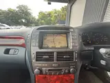 2004 Toyota Celsior C Show Interior Selection Pearl Sedan for sale, Japanese used car export - photo 29 of 39 | GULJI TRADERS