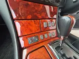 2004 Toyota Celsior C Show Interior Selection Pearl Sedan for sale, Japanese used car export - photo 30 of 39 | GULJI TRADERS