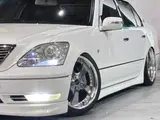 2004 Toyota Celsior 4.3 C Specification Interior Selection Pearl Sedan for sale, Japanese used car export - photo 14 of 70 | GULJI TRADERS