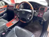 2004 Toyota Celsior 4.3 C Specification Interior Selection Pearl Sedan for sale, Japanese used car export - photo 20 of 70 | GULJI TRADERS
