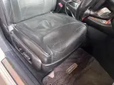 2004 Toyota Celsior 4.3 C Specification Interior Selection Pearl Sedan for sale, Japanese used car export - photo 22 of 70 | GULJI TRADERS