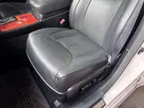 2004 Toyota Celsior 4.3 C Specification Interior Selection Pearl Sedan for sale, Japanese used car export - photo 25 of 70 | GULJI TRADERS