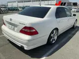 2004 Toyota Celsior C Interior Selection Pearl Sedan for sale, Japanese used car export - photo 6 of 12 | GULJI TRADERS
