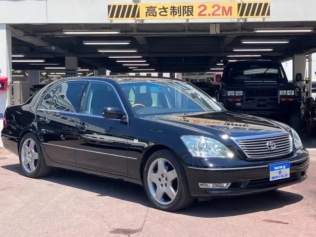 2004 Toyota Celsior C specification, genuine leather, multi-less, external navigation system, 20 Black Sedan for sale, Japanese used car export | GULJI TRADERS