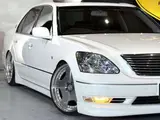 2005 Toyota Celsior 4.3 C Specification Interior Selection Pearl Sedan for sale, Japanese used car export - photo 8 of 66 | GULJI TRADERS