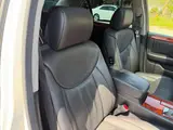 2005 Toyota Celsior 4.3 C Specification Interior Selection Pearl Sedan for sale, Japanese used car export - photo 33 of 66 | GULJI TRADERS