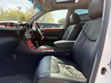 2005 Toyota Celsior 4.3 C Specification Interior Selection Pearl Sedan for sale, Japanese used car export - photo 36 of 66 | GULJI TRADERS