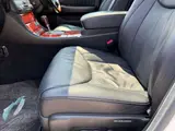 2005 Toyota Celsior 4.3 C Specification Interior Selection Pearl Sedan for sale, Japanese used car export - photo 38 of 66 | GULJI TRADERS