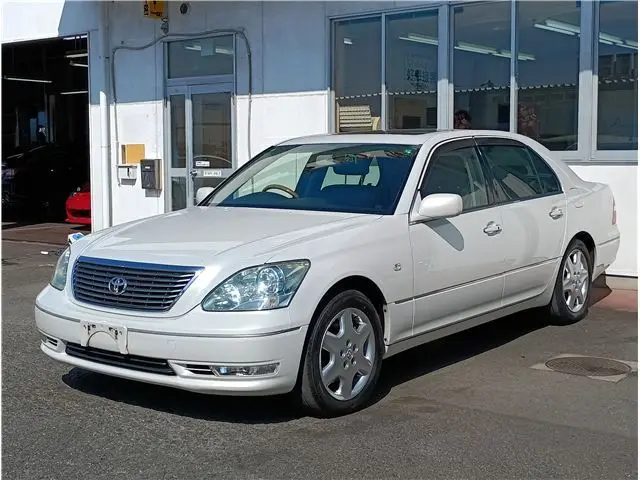 2005 Toyota Celsior C Specification Interior Selection ★★Mileage 66,596 KM★★ Pearl Sedan for sale, Japanese used car export | GULJI TRADERS
