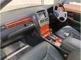 2005 Toyota Celsior C Specification Interior Selection ★★Mileage 66,596 KM★★ Pearl Sedan for sale, Japanese used car export - photo 38 of 59 | GULJI TRADERS