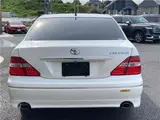 2005 Toyota Celsior er specification / aero / cruise control / leather seats Pearl Sedan for sale, Japanese used car export - photo 3 of 35 | GULJI TRADERS