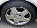2005 Toyota Celsior er specification / aero / cruise control / leather seats Pearl Sedan for sale, Japanese used car export - photo 10 of 35 | GULJI TRADERS