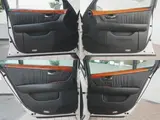 2005 Toyota Celsior C Specification Interior Selection Pearl Sedan for sale, Japanese used car export - photo 5 of 78 | GULJI TRADERS